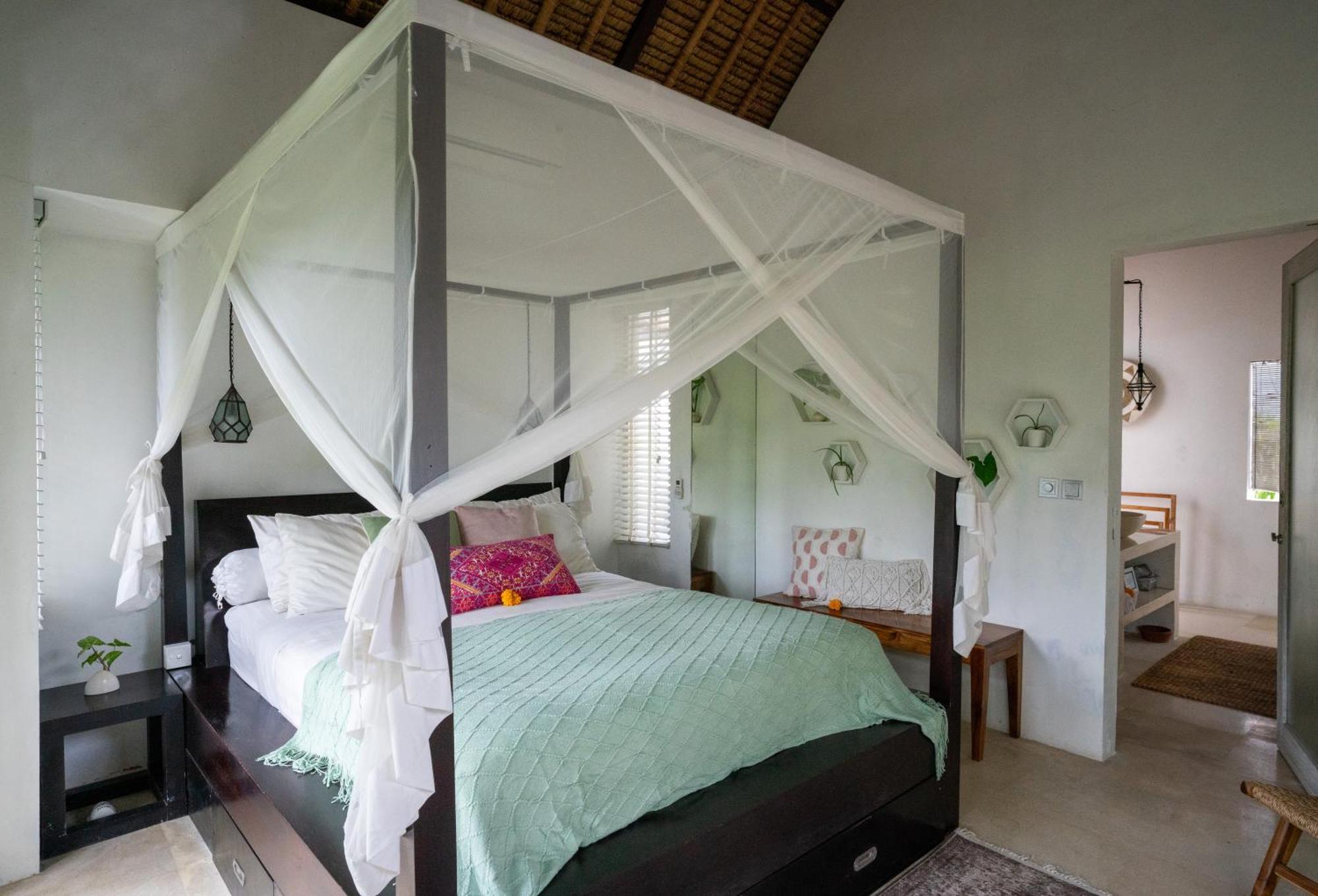 Villa Fall In With Rose Moon Ubud